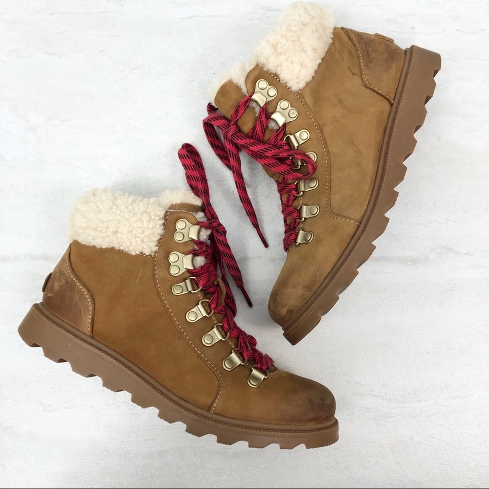 Sorel Ainsley Conquest Ankle Boots